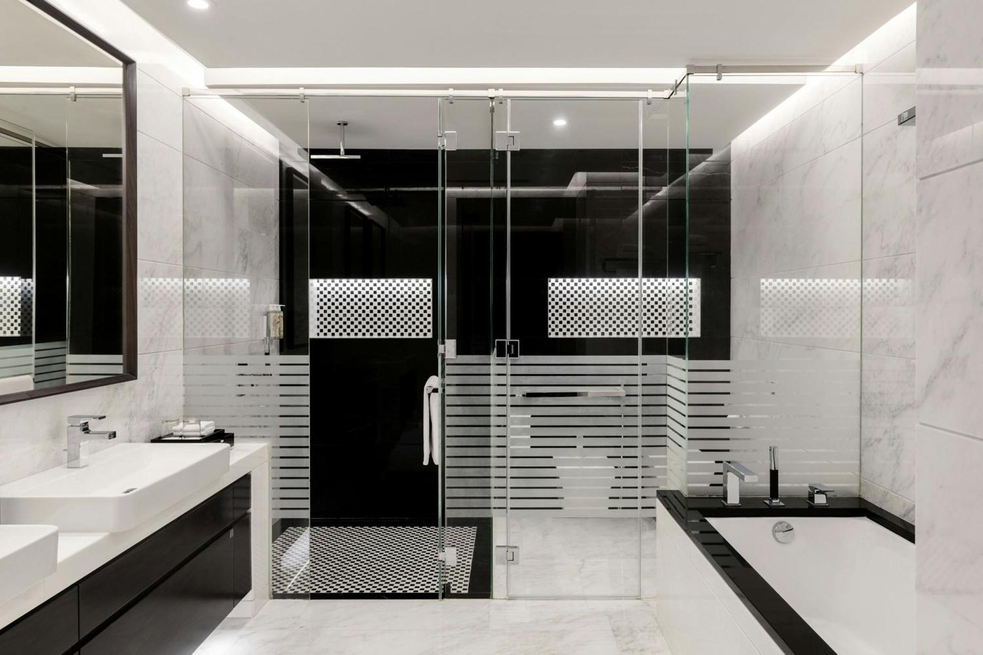 Hotel Grand Millennium Business Bay 5*