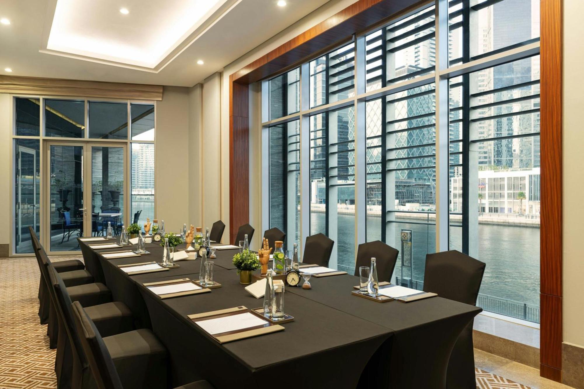 Grand Millennium Business Bay 5*
